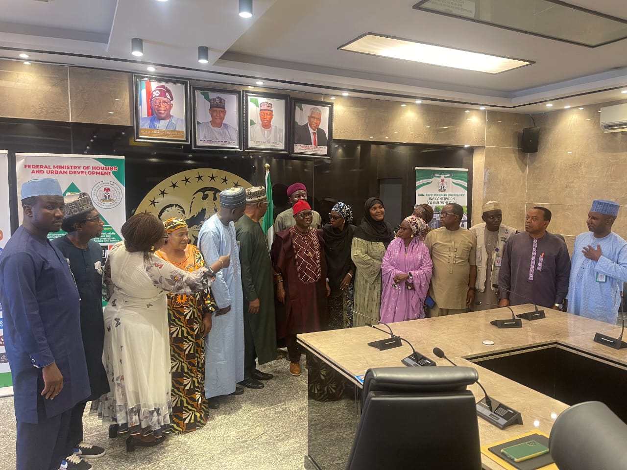 Visit to the new minister of the Ministry of Housing and Urban Development